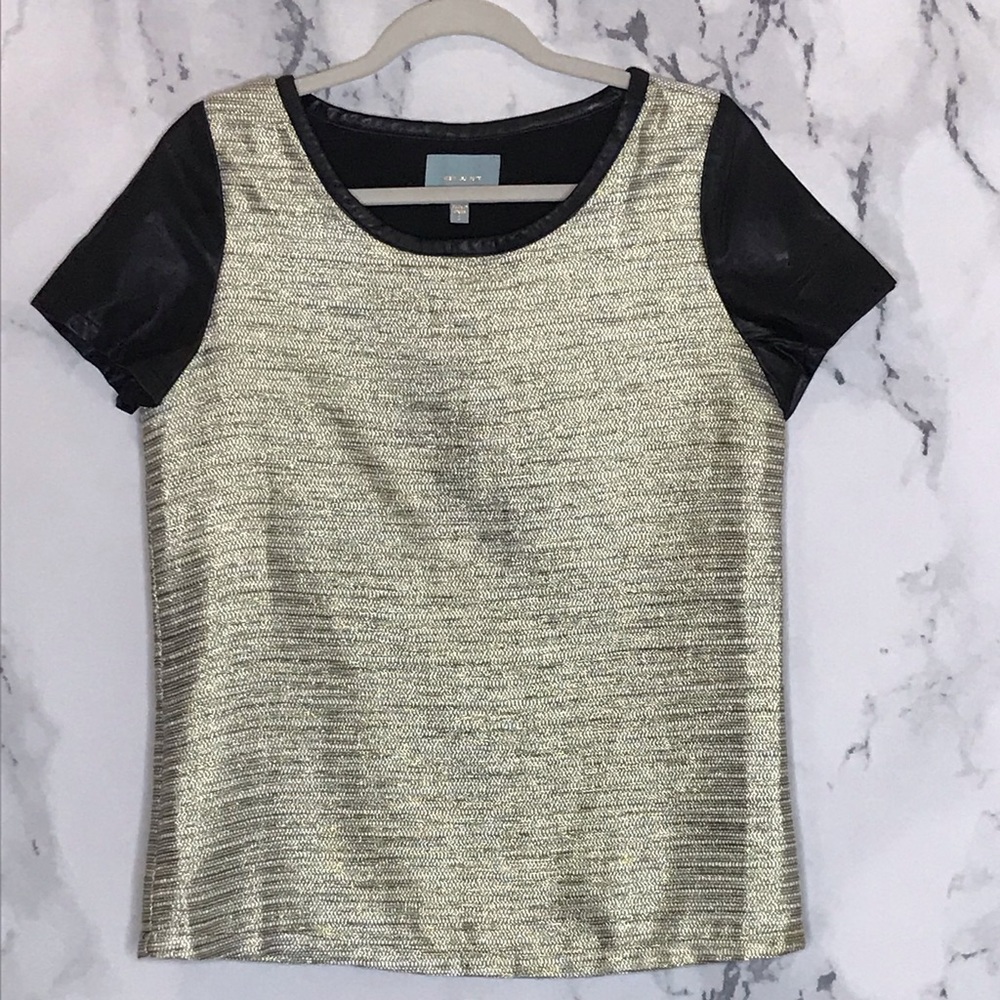 FINAL OFFER NWOT SKIES ARE BLUE  Top